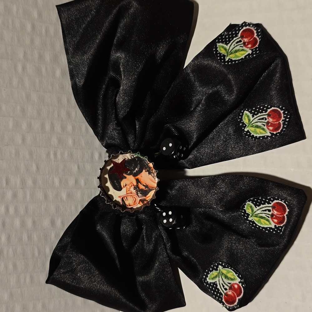 Betty Page Hair Bow